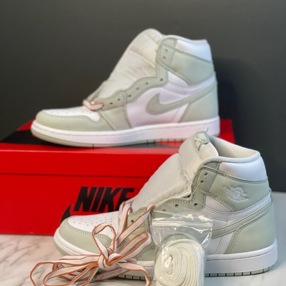 Jordan 1 Retro High OG Seafoam (Women's) - Picture 2 of 2